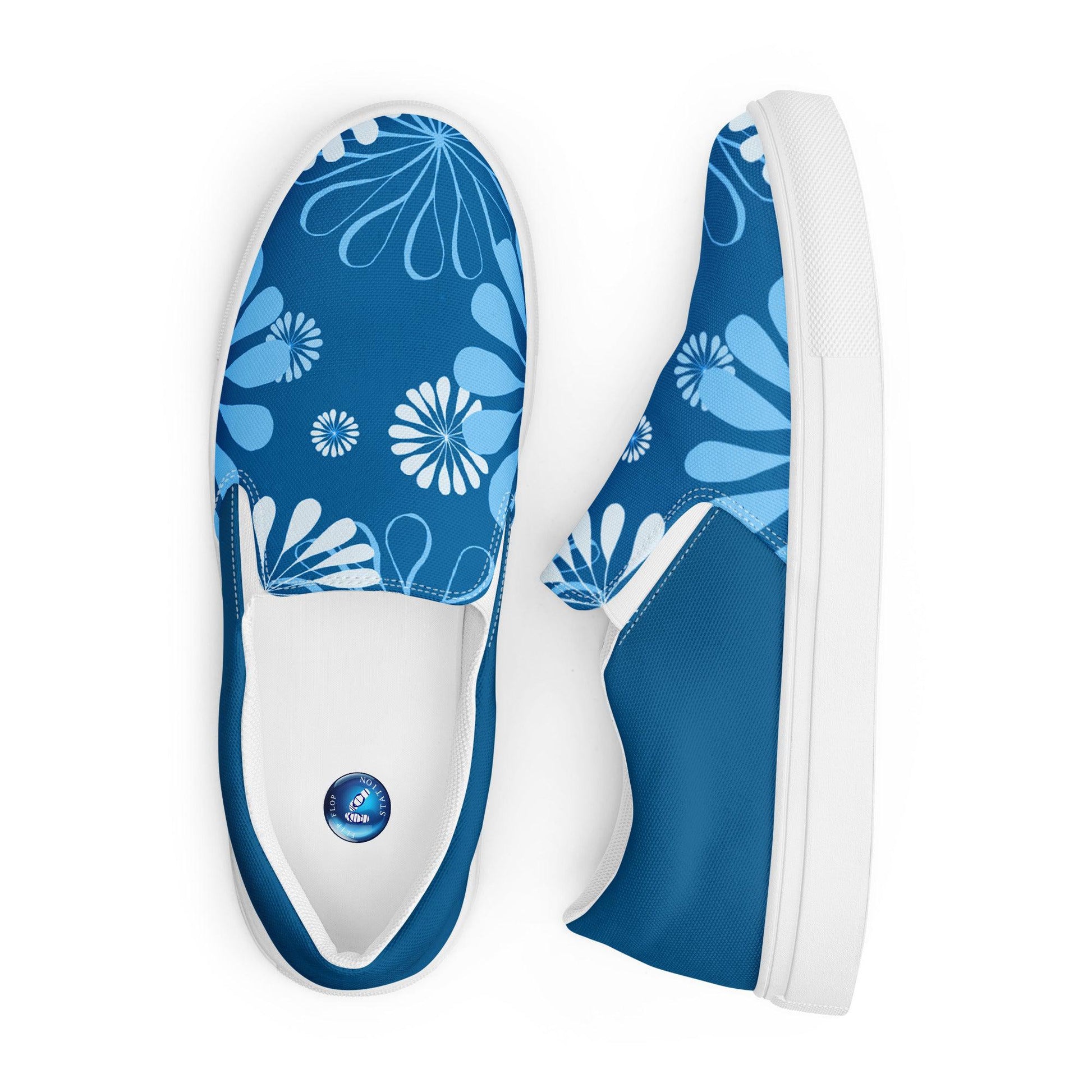 Blue Daisies men's slip-on canvas shoes