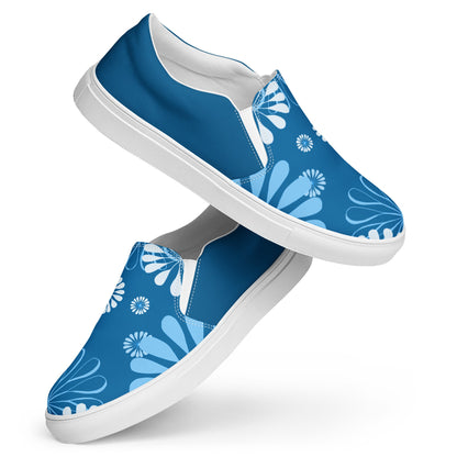 Blue Daisies men's slip-on canvas shoes