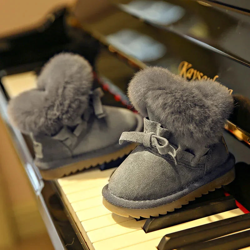 Children cozy boots with fur lining