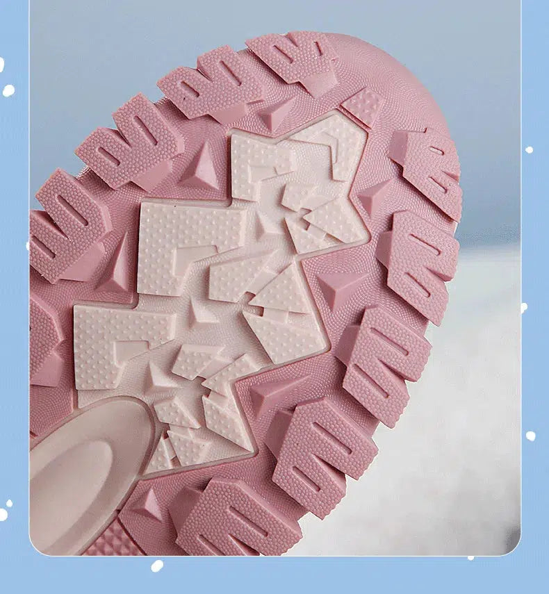 Cozy Kids' Snow Boots: Explore Winter in Style