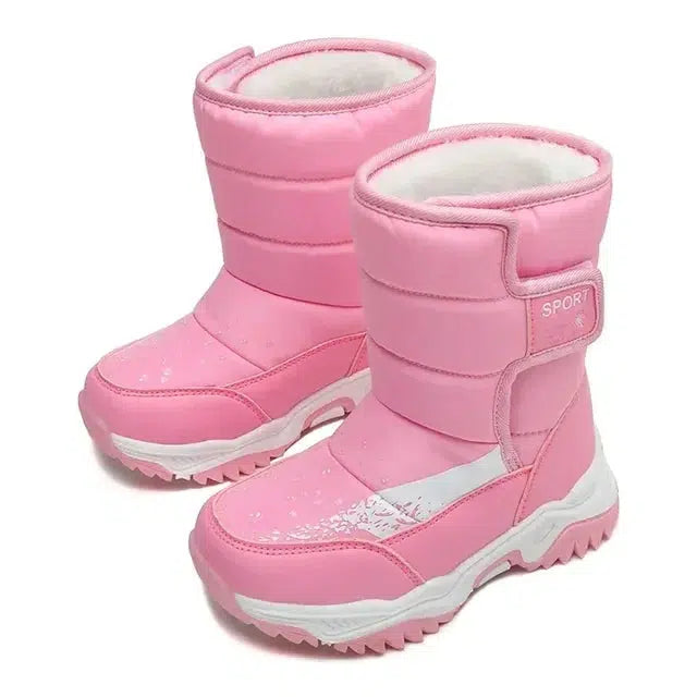 Cozy Kids' Snow Boots: Explore Winter in Style