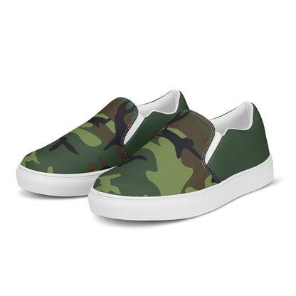 Green Camo men's slip-on canvas shoes