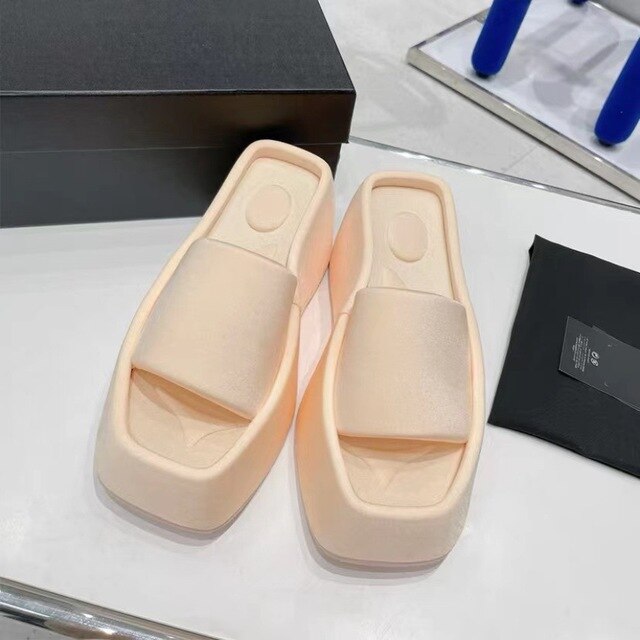 The Squared Toe - Women's Sliders