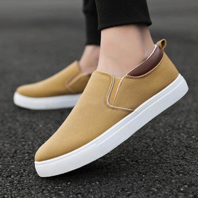 The smart Heel men's slip-on canvas shoes